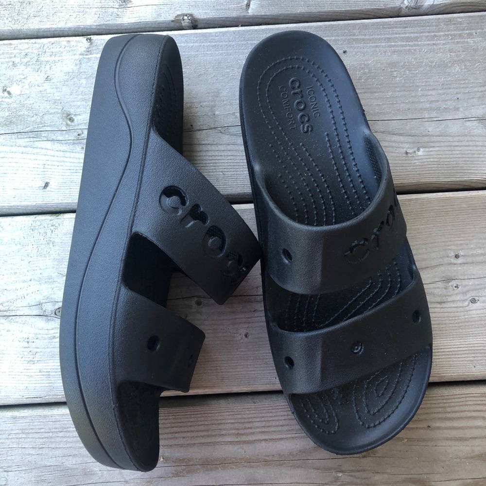 Crocs Women's 10 Baya Platform Slide Sandal Sandals Slides Black Lightweight